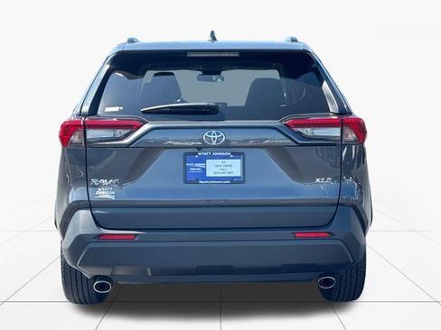Used 2025 Toyota RAV4 XLE FWD image 4