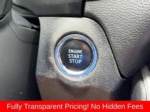 Used 2021 Toyota RAV4 XLE AWD/4WD image 33
