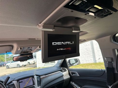 Used 2015 GMC Yukon XL Denali w/ Touring Package AWD/4WD image 35