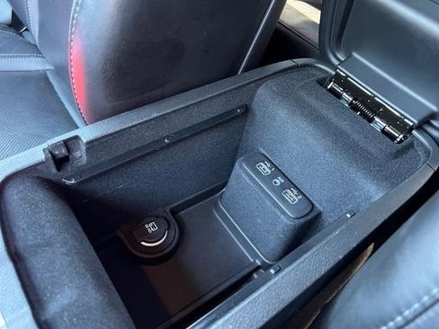 Used 2022 Dodge Charger SXT w/ Leather Interior Group image 26