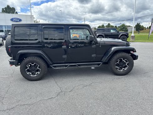 Used 2015 Jeep Wrangler Unlimited Rubicon AWD/4WD image 2
