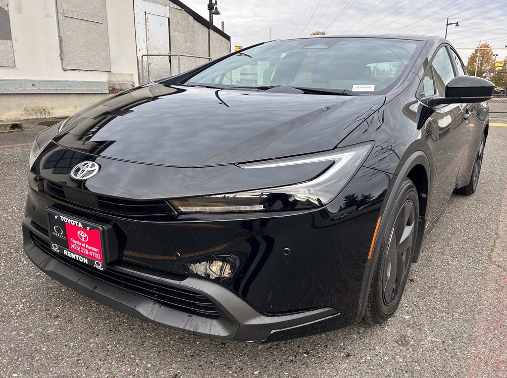 New 2027 Toyota Prius LE AWD/4WD image 1