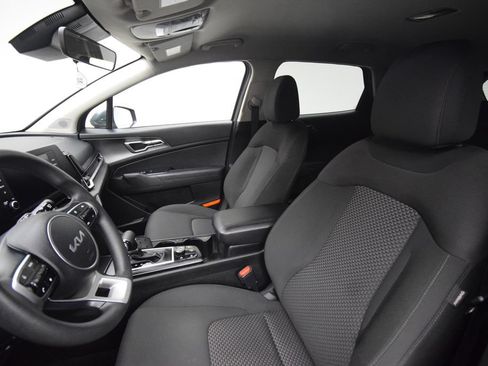 Used 2023 Kia Sportage LX AWD/4WD image 19