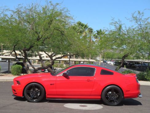 Used 2014 Ford Mustang GT Premium w/ Electronics Package RWD image 2