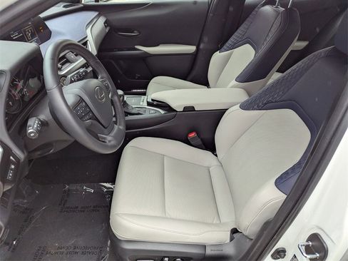 Used 2021 Lexus UX 200 w/ Premium Package image 11