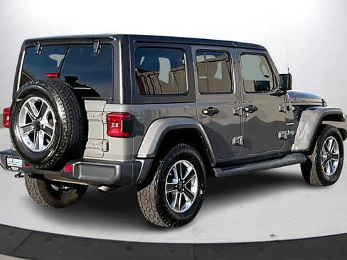 Certified 2018 Jeep Wrangler Unlimited Sahara image 8