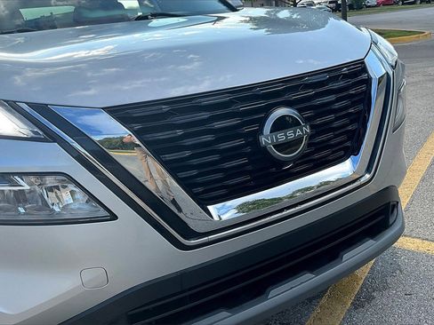 Used 2022 Nissan Rogue SV image 28