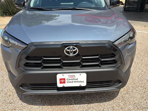 Used 2026 Toyota Corolla Cross LE w/ Moonroof Package image 8