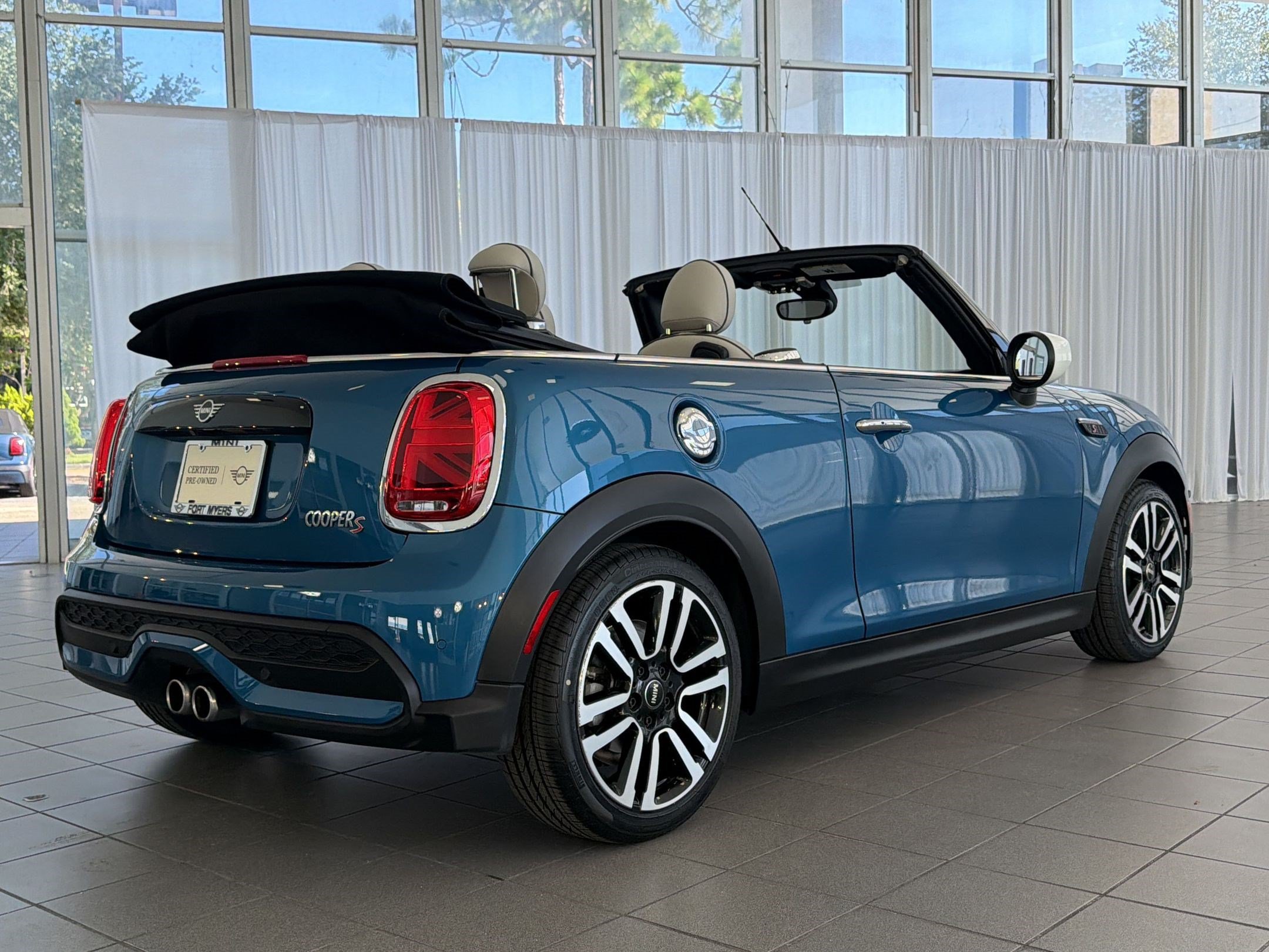 Certified 2024 MINI Cooper S FWD image 9
