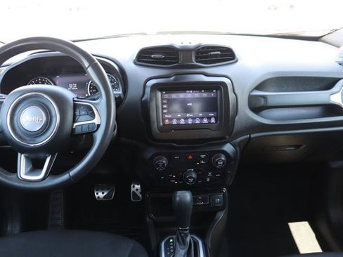 Used 2021 Jeep Renegade Latitude FWD image 14