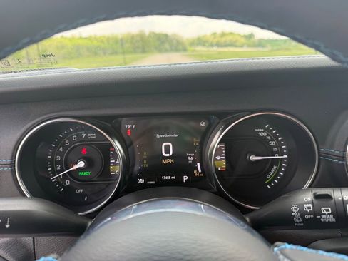 Used 2022 Jeep Wrangler Unlimited Rubicon 4xe w/ Cold Weather Group AWD/4WD image 36