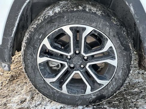 Used 2024 Jeep Compass Limited image 9