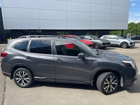 Used 2023 Subaru Forester Limited AWD/4WD image 3