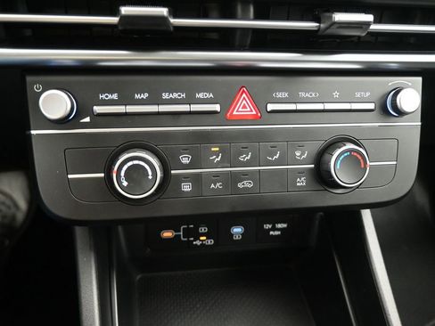 Used 2025 Hyundai Tucson SE image 15