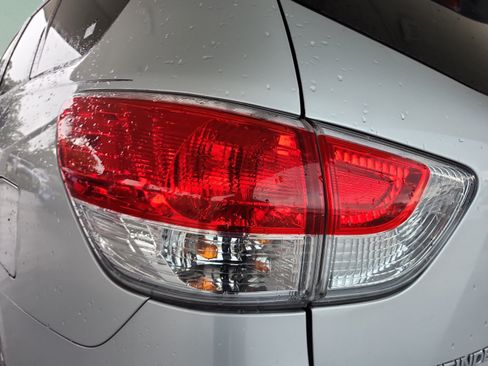 Used 2016 Nissan Pathfinder SV FWD image 28