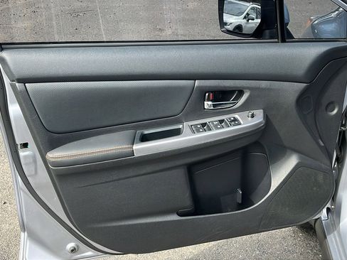 Used 2016 Subaru Crosstrek 2.0i Limited image 11