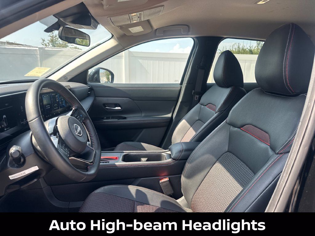 Certified 2026 Nissan Kicks SR FWD image 43