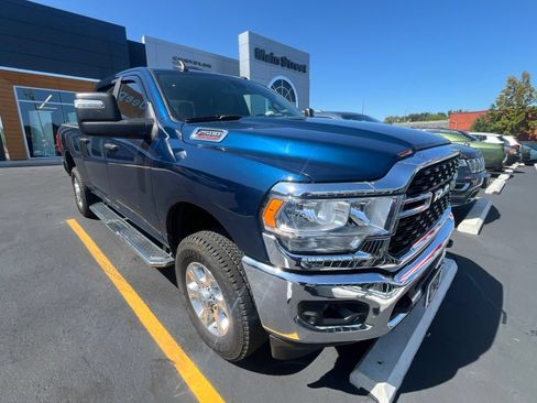 Used 2024 RAM 2500 Big Horn w/ Level 2 Equipment Group AWD/4WD image 7