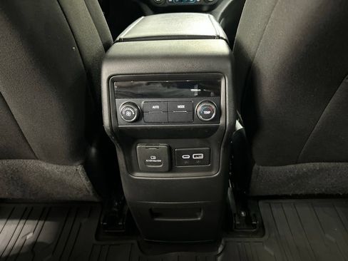 Used 2022 GMC Acadia SLE w/ Driver Convenience Package AWD/4WD image 27