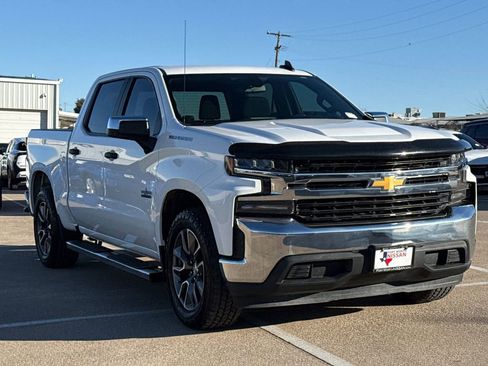 Used 2020 Chevrolet Silverado 1500 LT w/ Texas Edition image 2