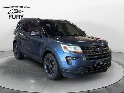 Used 2019 Ford Explorer XLT w/ Equipment Group 202A AWD/4WD image 1