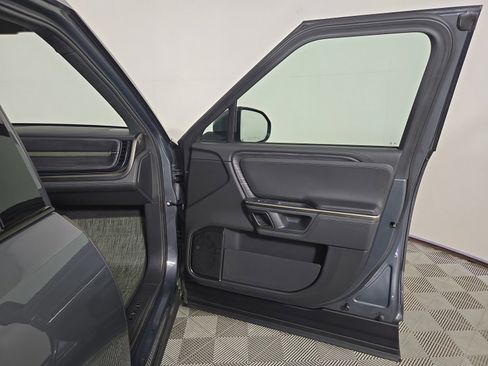 Used 2024 Rivian R1S Adventure AWD/4WD image 18