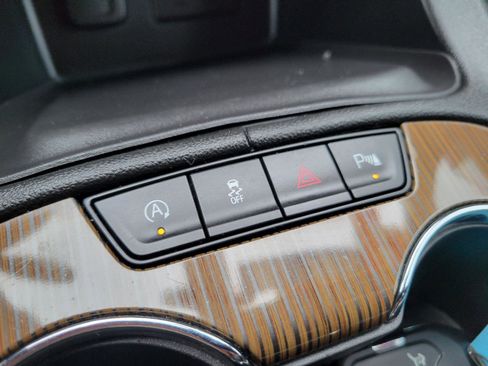 Used 2023 GMC Acadia SLE w/ Driver Convenience Package FWD image 24