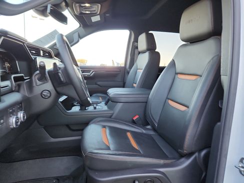 Used 2025 GMC Sierra 1500 AT4 image 13