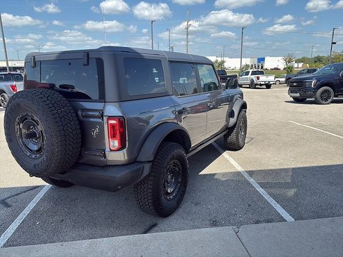 Used 2025 Ford Bronco Big Bend w/ Black Diamond Package AWD/4WD image 5
