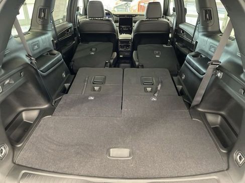 New 2025 Jeep Grand Cherokee L Limited w/ Black Appearance Package image 13