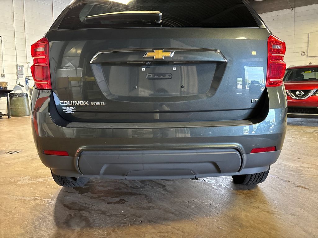 Used 2017 Chevrolet Equinox LT w/ Convenience Package AWD/4WD image 18