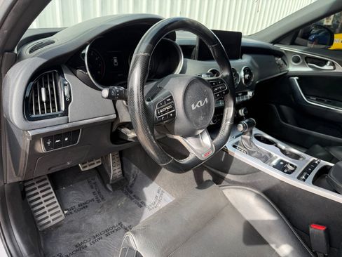 Used 2022 Kia Stinger GT1 RWD image 16