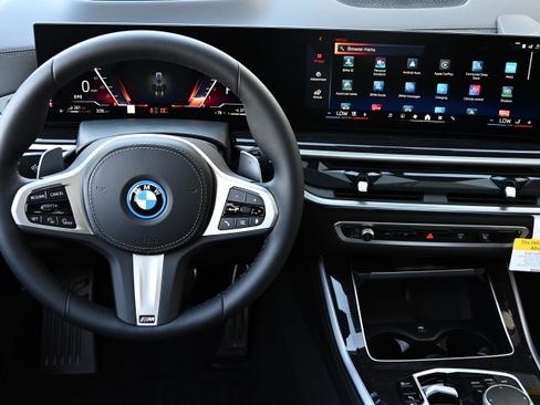 New 2026 BMW X5 xDrive50e w/ M Sport Package image 14