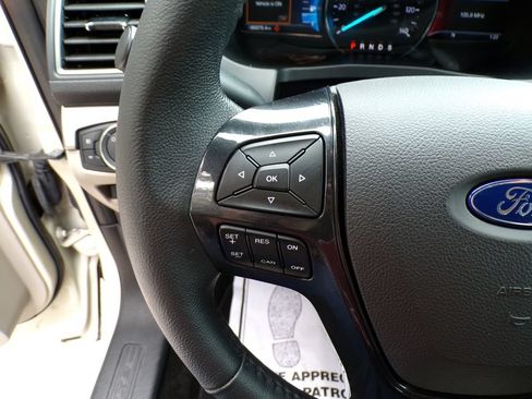 Used 2018 Ford Explorer XLT w/ Equipment Group 202A FWD image 33