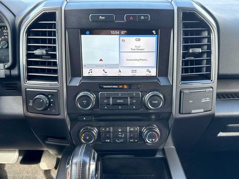 Used 2018 Ford F150 XLT w/ Equipment Group 302A Luxury AWD/4WD image 26