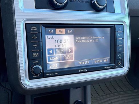 Used 2009 Dodge Journey SXT w/ Rear Seat Video Group image 21