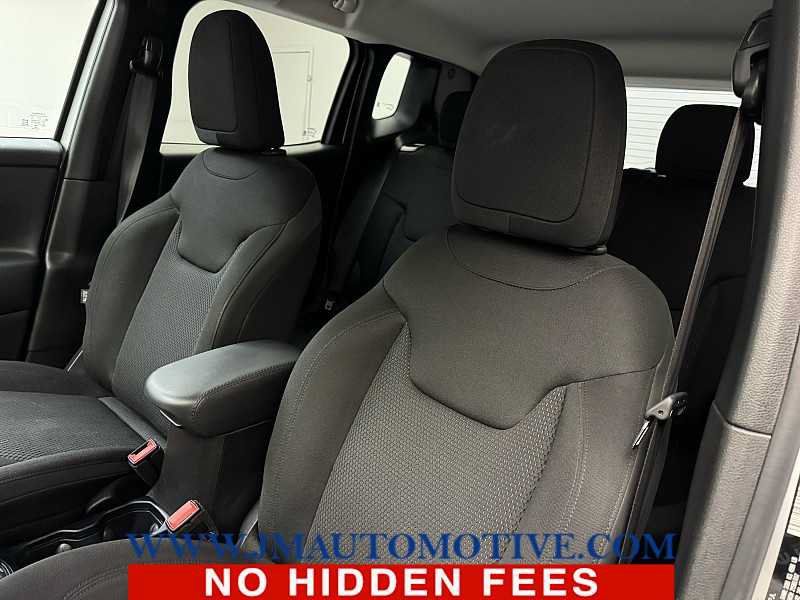 Used 2020 Jeep Renegade Altitude AWD/4WD image 13