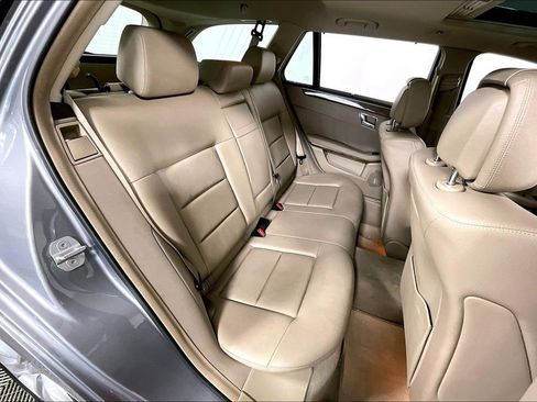 Used 2011 Mercedes-Benz E 350 4MATIC Wagon image 26