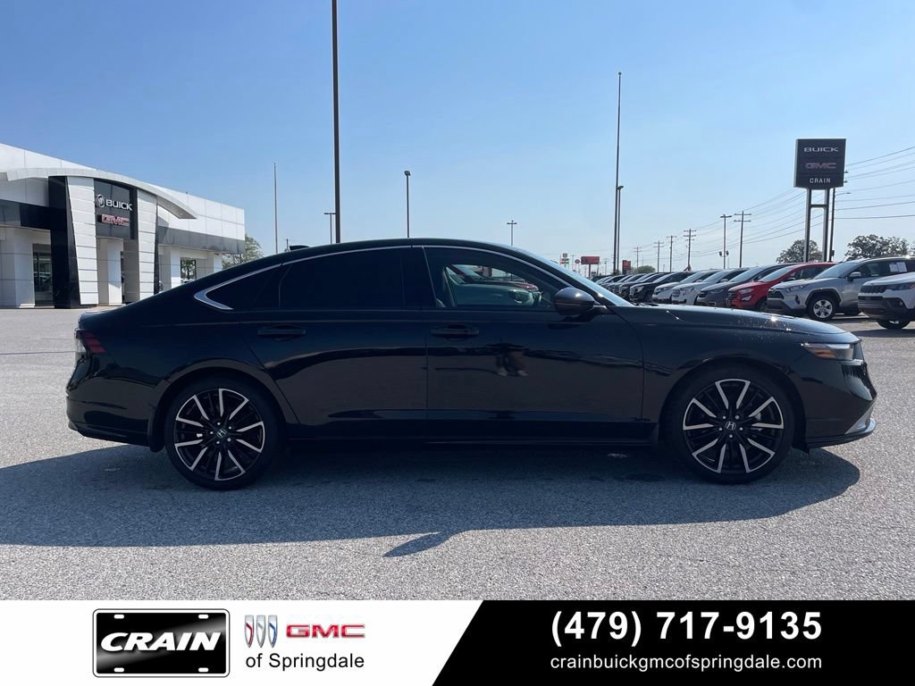 Used 2025 Honda Accord Touring image 8