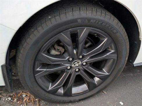 Certified 2024 Toyota Sienna XSE image 9