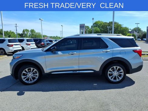 Used 2021 Ford Explorer Limited w/ Equipment Group 301A AWD/4WD image 18