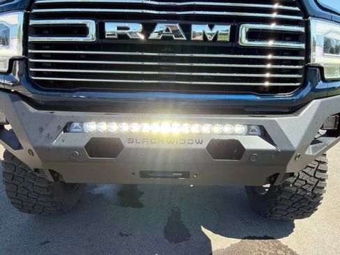 Used 2022 RAM 2500 Laramie AWD/4WD image 4