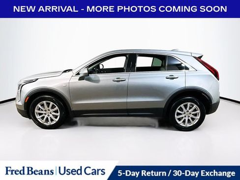 Used 2023 Cadillac XT4 Luxury w/ Cold Weather Package FWD image 5