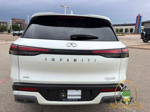Used 2023 INFINITI QX60 Sensory w/ Vision Package AWD/4WD image 4