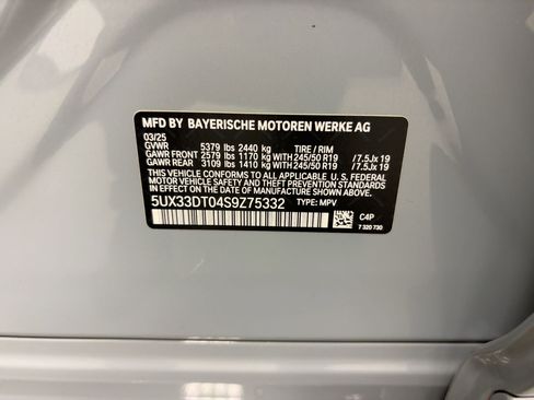 Certified 2025 BMW X4 xDrive30i image 19