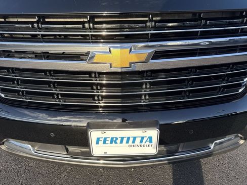 Used 2023 Chevrolet Suburban LT RWD image 30