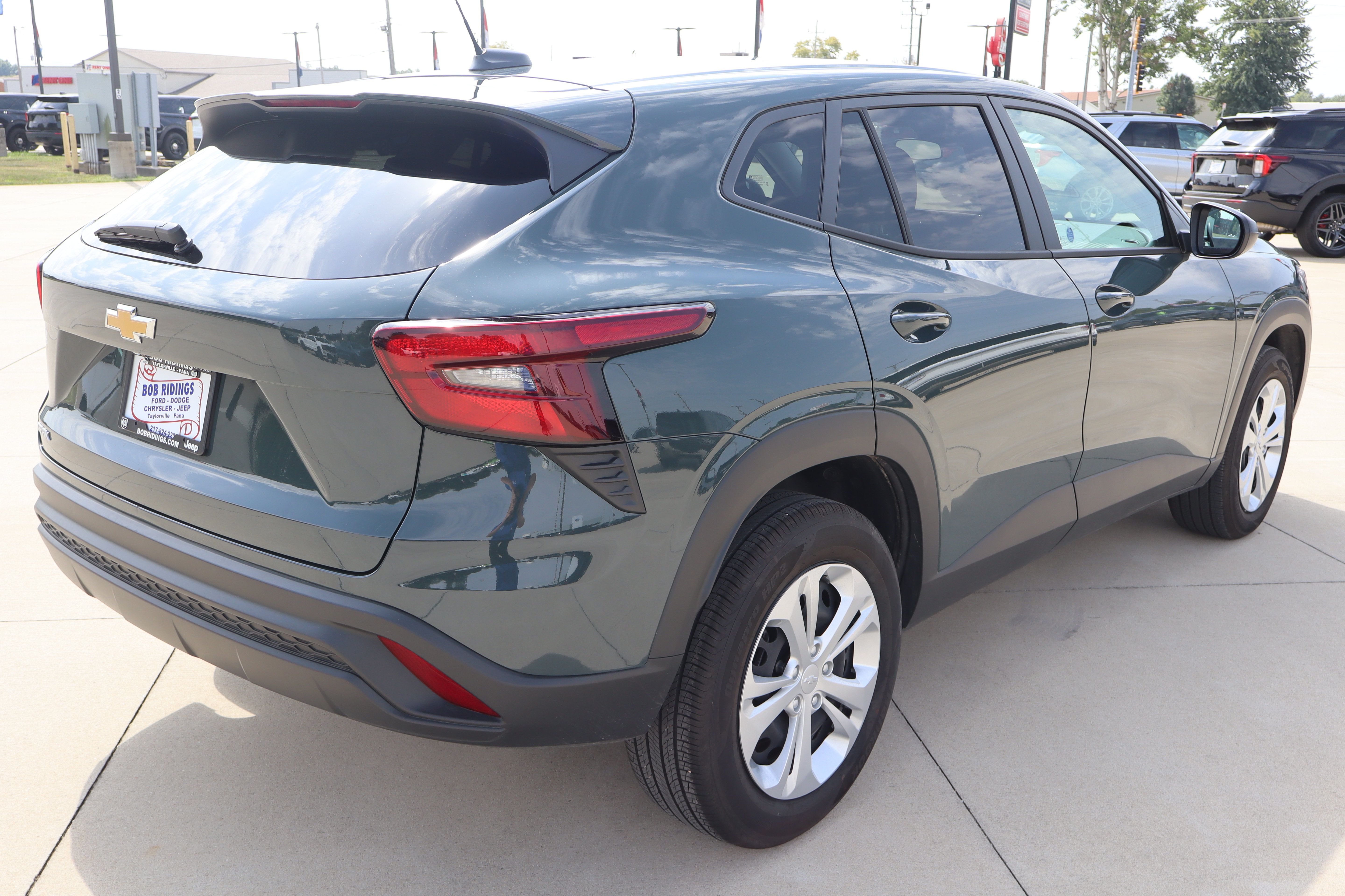 Used 2026 Chevrolet Trax LS FWD image 5