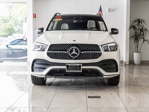 Used 2022 Mercedes-Benz GLE 450 4MATIC w/ Revised AMG Line Exterior image 3