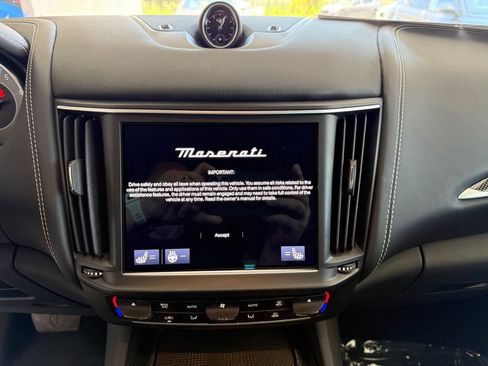 Certified 2022 Maserati Levante GT AWD/4WD image 24