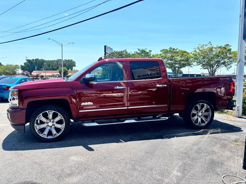 Used 2017 Chevrolet Silverado 1500 High Country AWD/4WD image 7